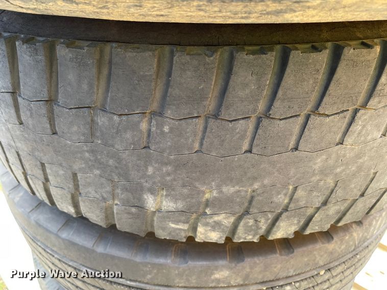 image for item IJ9703 (8) tires and wheels