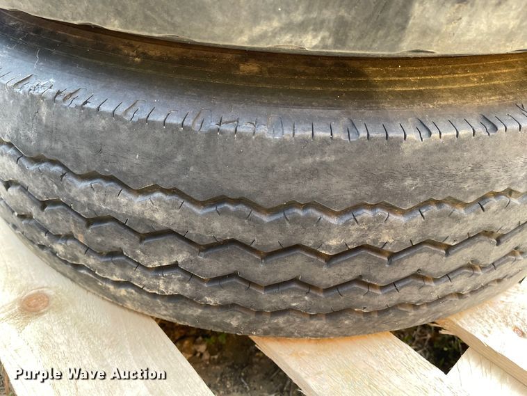 image for item IJ9703 (8) tires and wheels