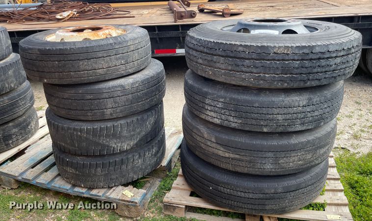 image for item IJ9704 (8) tires and wheels