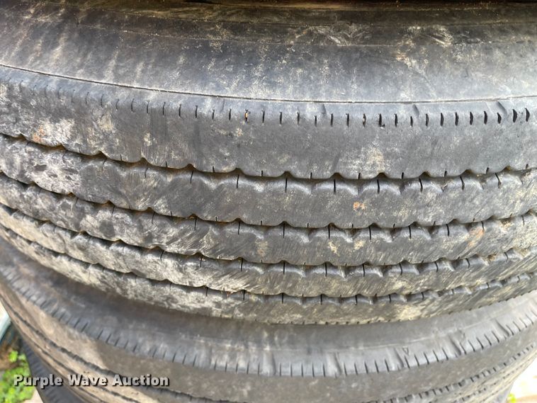 image for item IJ9704 (8) tires and wheels