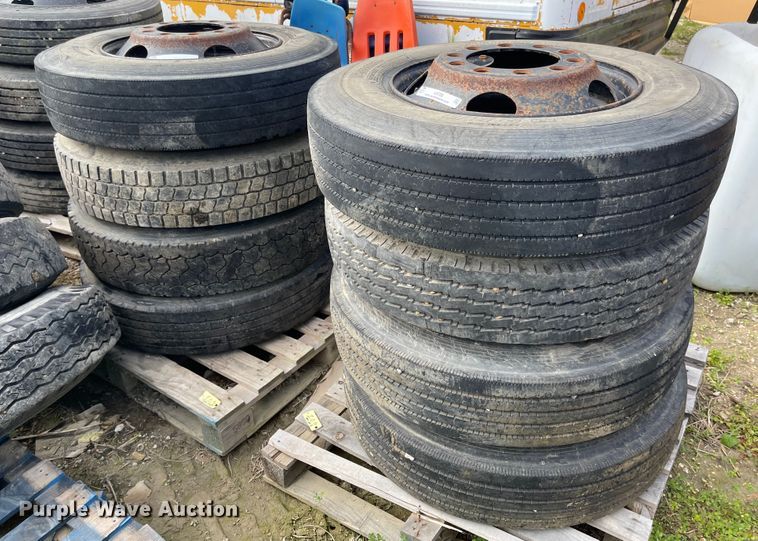 image for item IJ9705 (8) 10R22.5 tires and wheels