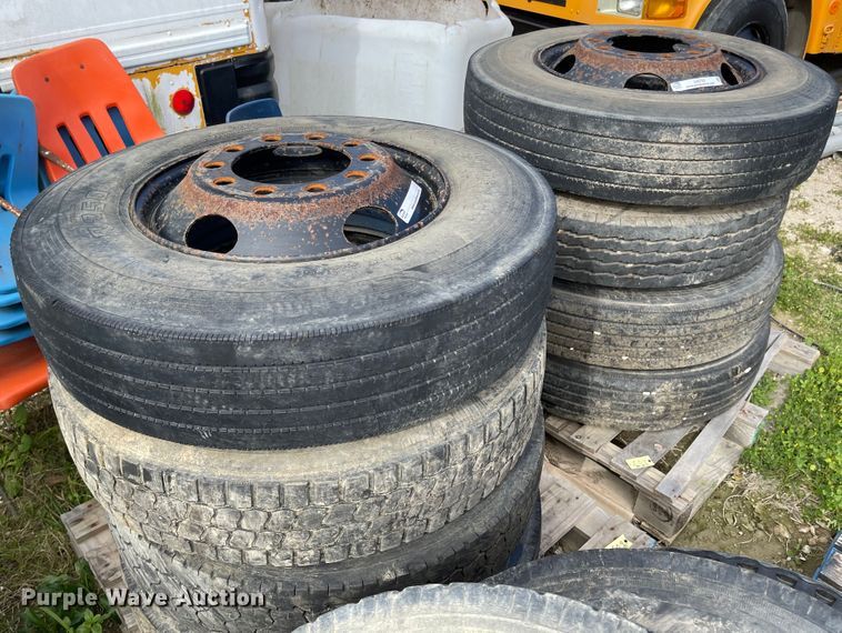 image for item IJ9705 (8) 10R22.5 tires and wheels