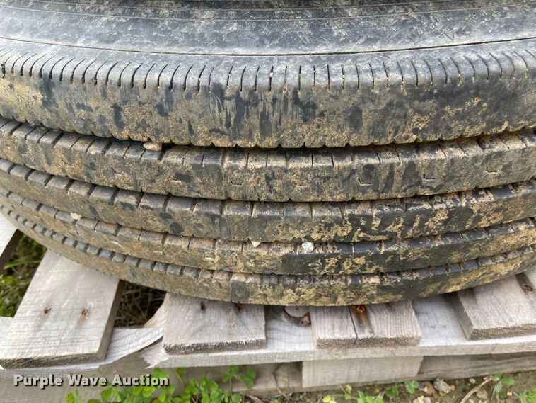 image for item IJ9705 (8) 10R22.5 tires and wheels