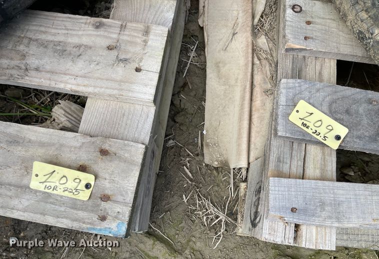 image for item IJ9705 (8) 10R22.5 tires and wheels