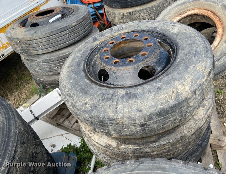 image for item IJ9706 (8) tires and wheels