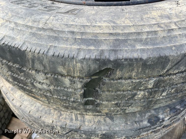 image for item IJ9706 (8) tires and wheels