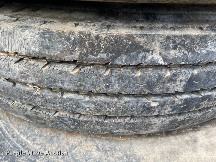 image for item IJ9706 (8) tires and wheels