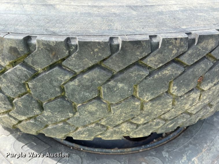 image for item IJ9707 (8) tires and wheels