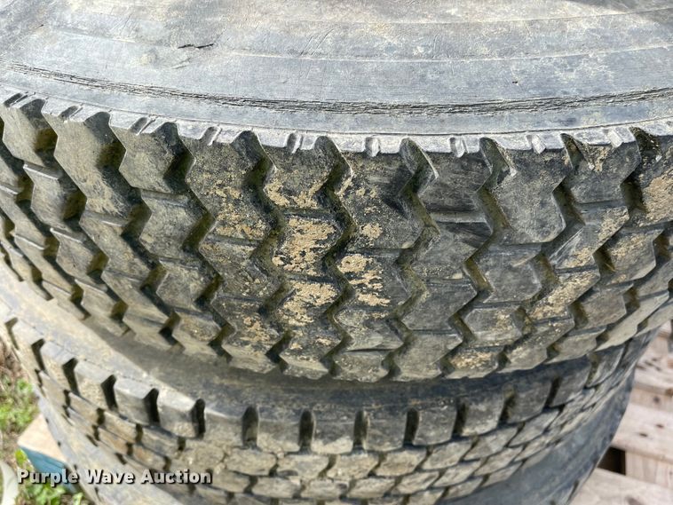 image for item IJ9707 (8) tires and wheels
