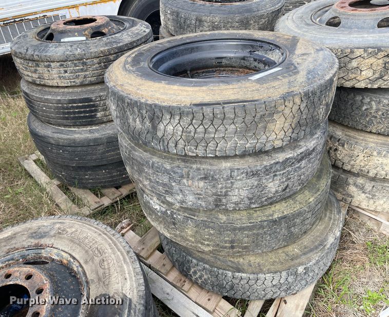 image for item IJ9708 (8) tires and wheels