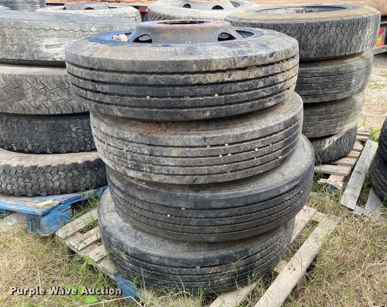 image for item IJ9708 (8) tires and wheels