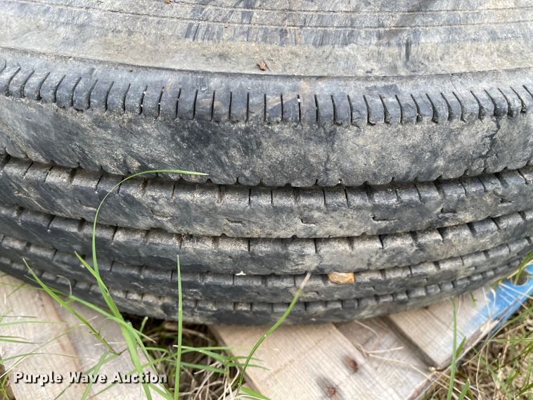 image for item IJ9708 (8) tires and wheels