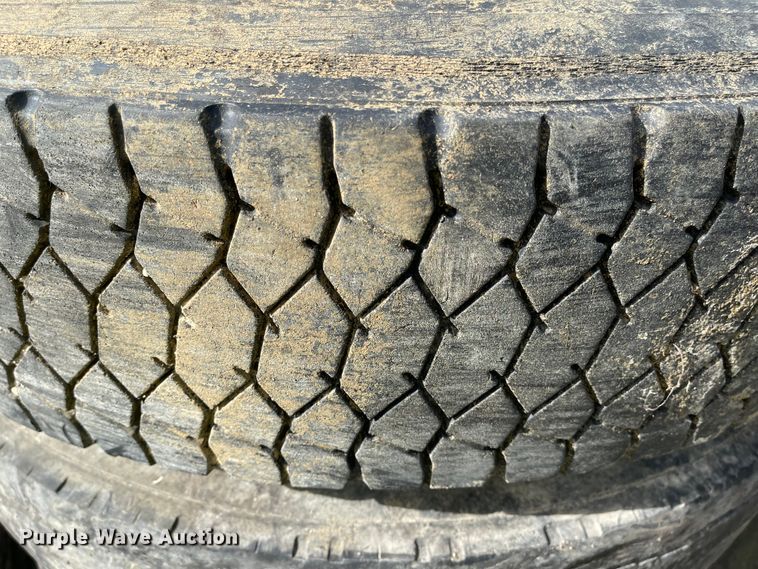 image for item IJ9708 (8) tires and wheels