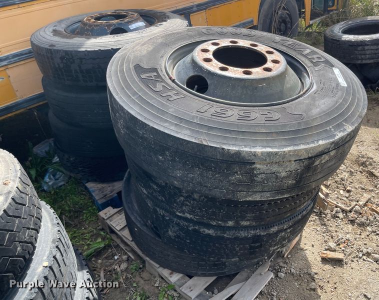 image for item IJ9709 (8) 11R22.5 tires and wheels