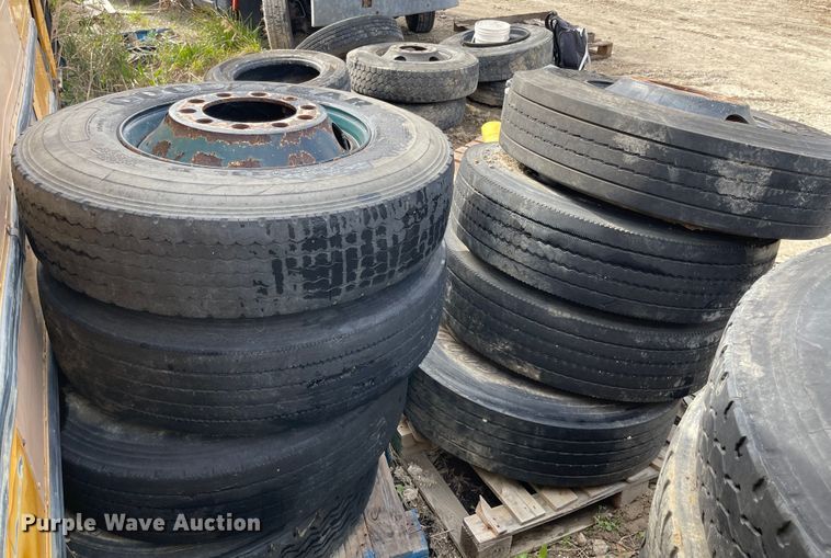 image for item IJ9709 (8) 11R22.5 tires and wheels