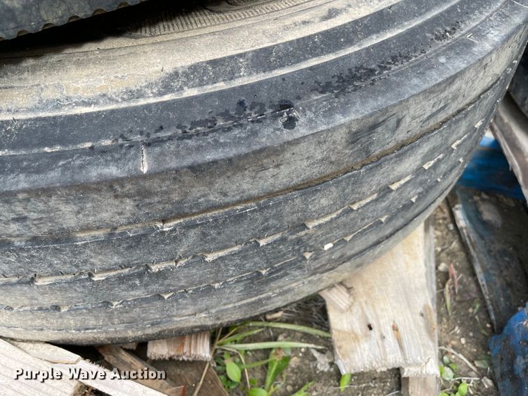 image for item IJ9709 (8) 11R22.5 tires and wheels