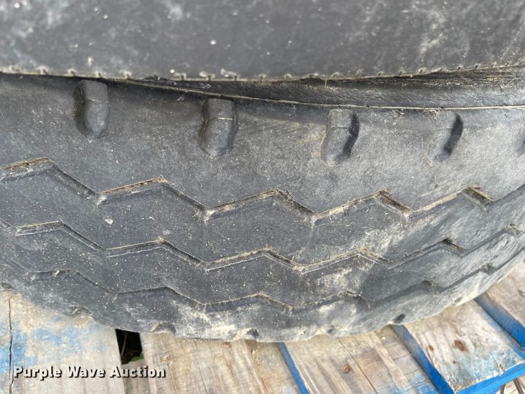 image for item IJ9709 (8) 11R22.5 tires and wheels