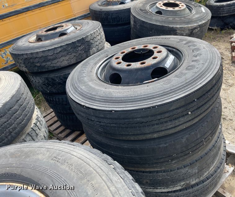 image for item IJ9710 (8) tires and wheels