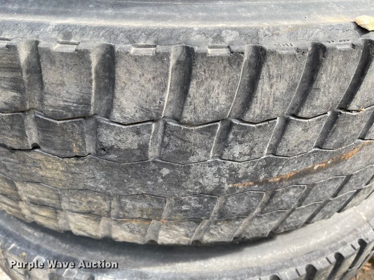 image for item IJ9710 (8) tires and wheels