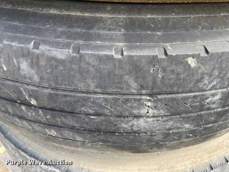 image for item IJ9710 (8) tires and wheels