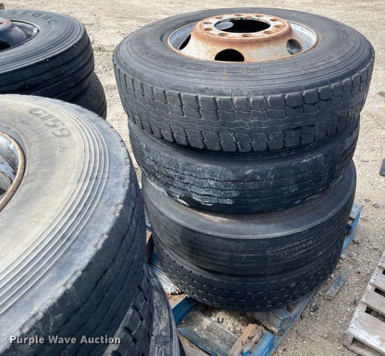 image for item IJ9711 (8) 11R22.5 tires and wheels