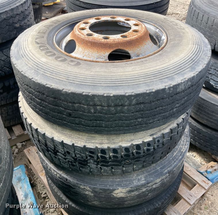 image for item IJ9711 (8) 11R22.5 tires and wheels