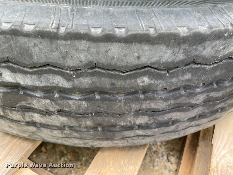 image for item IJ9711 (8) 11R22.5 tires and wheels