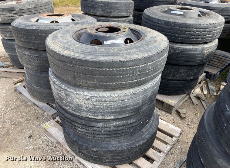 image for item IJ9712 (8) 11R22.5 tires and wheels