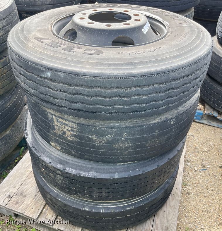 image for item IJ9712 (8) 11R22.5 tires and wheels