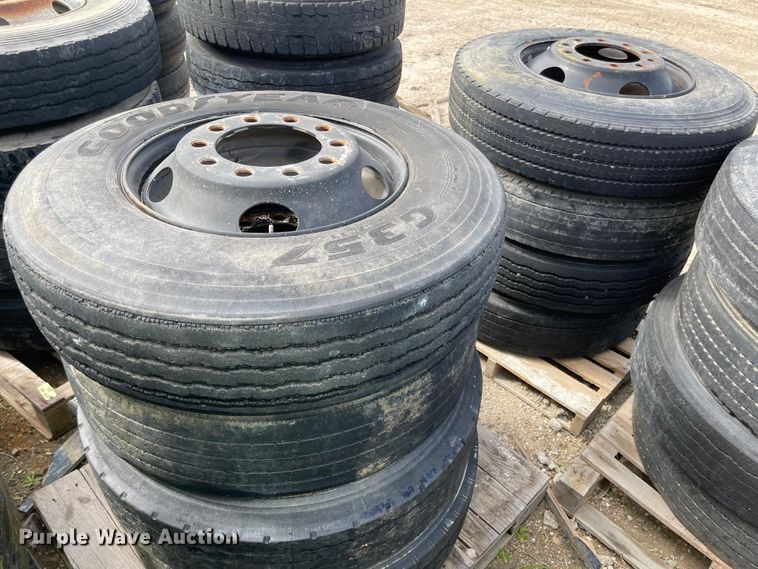 image for item IJ9712 (8) 11R22.5 tires and wheels