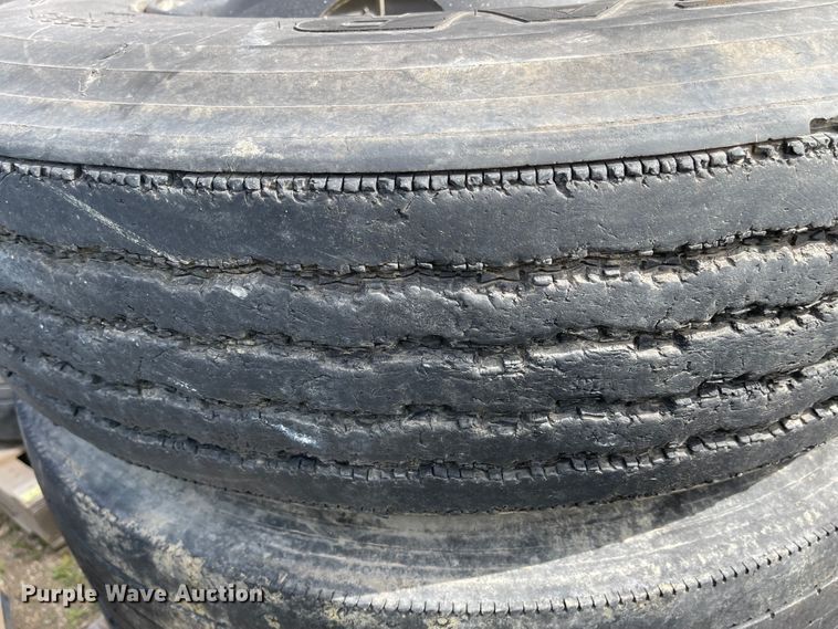 image for item IJ9712 (8) 11R22.5 tires and wheels