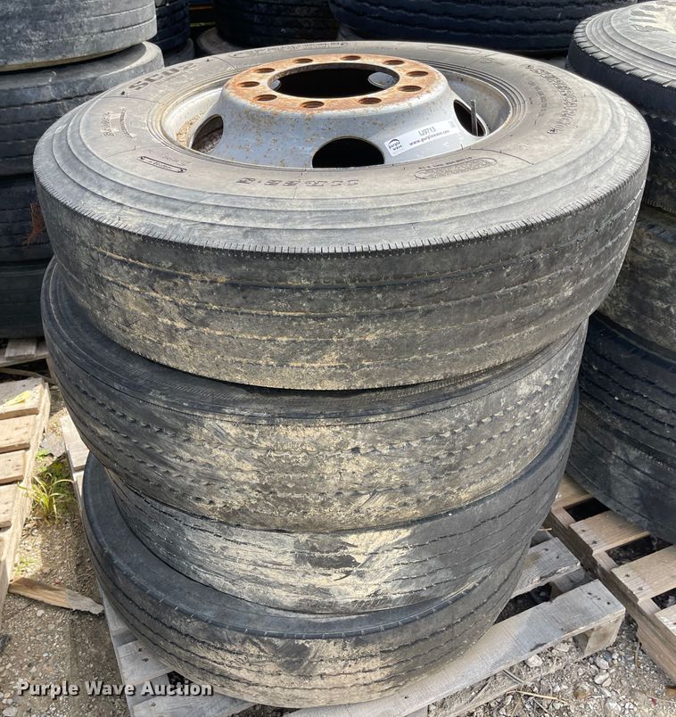 image for item IJ9713 (8) 11R22.5 tires and wheels