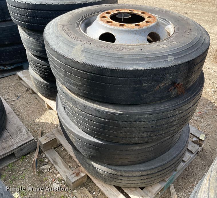 image for item IJ9713 (8) 11R22.5 tires and wheels