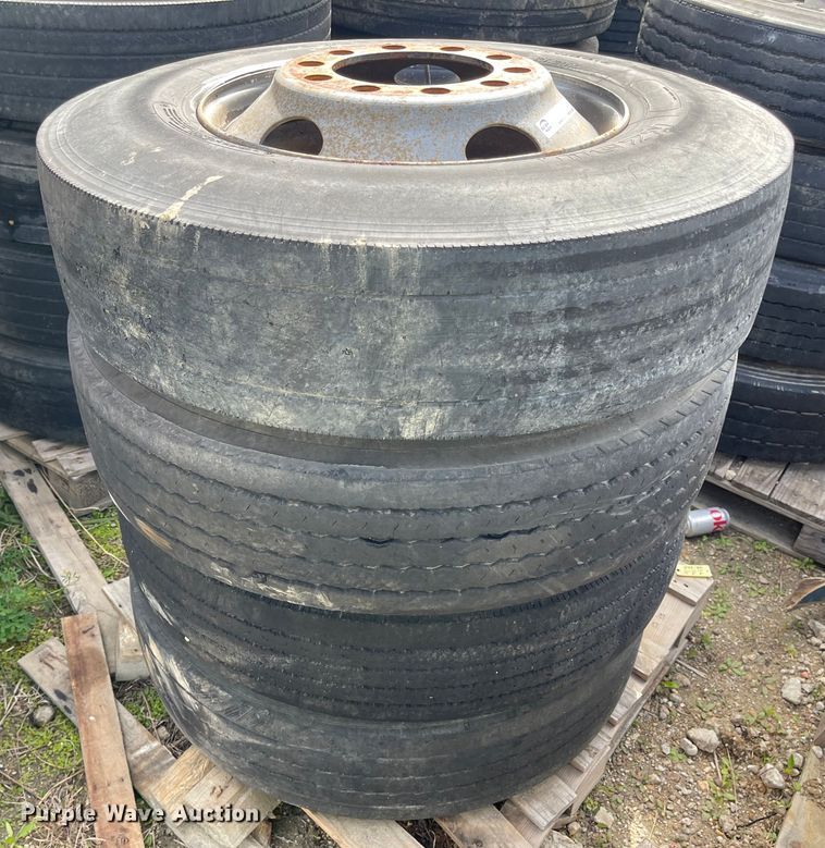 image for item IJ9713 (8) 11R22.5 tires and wheels