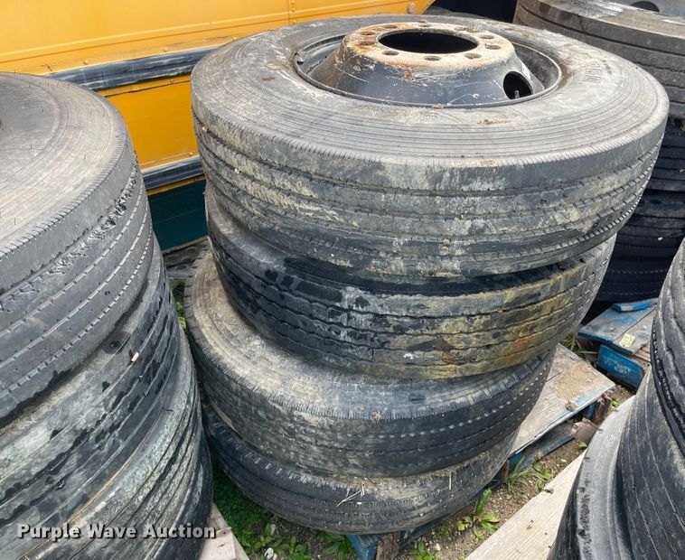 image for item IJ9714 (8) 11R22.5 tires and wheels