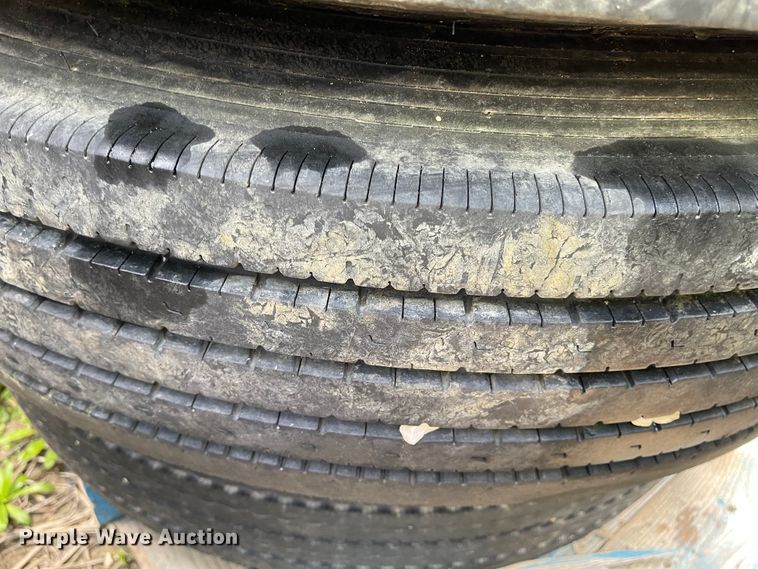 image for item IJ9714 (8) 11R22.5 tires and wheels