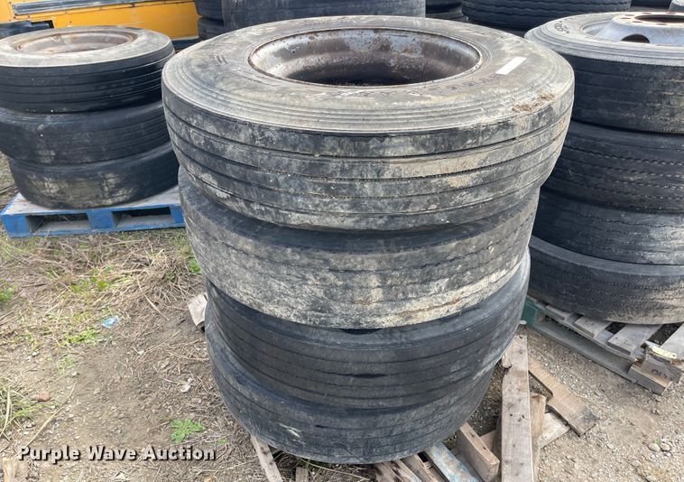 image for item IJ9715 (8) 11R22.5 tires and wheels