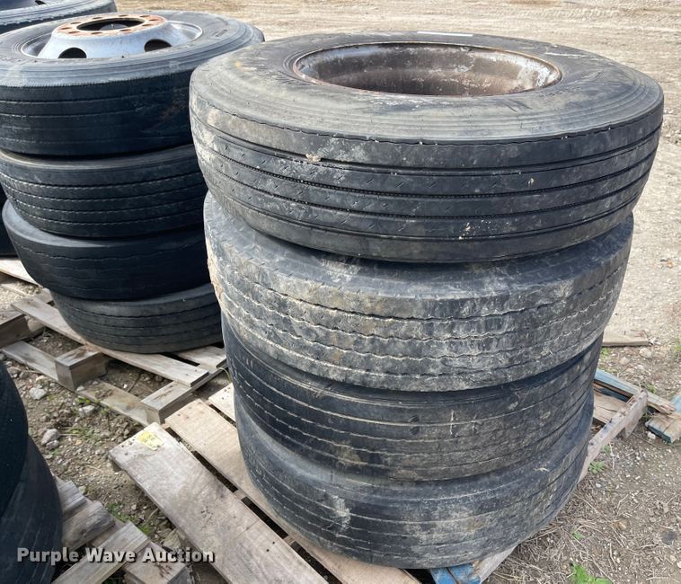 image for item IJ9715 (8) 11R22.5 tires and wheels