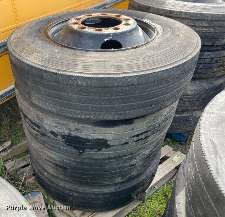 image for item IJ9715 (8) 11R22.5 tires and wheels