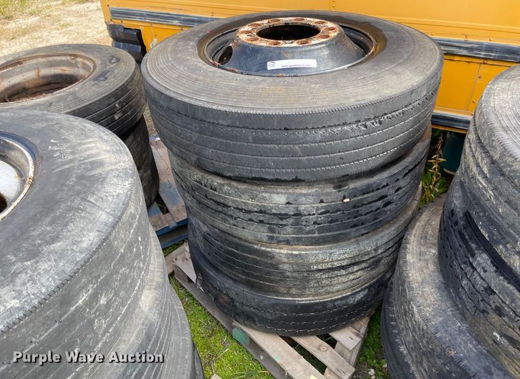 image for item IJ9715 (8) 11R22.5 tires and wheels