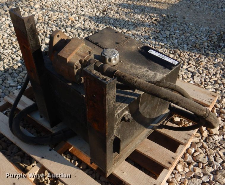 image for item IM9585 Hydraulic tank