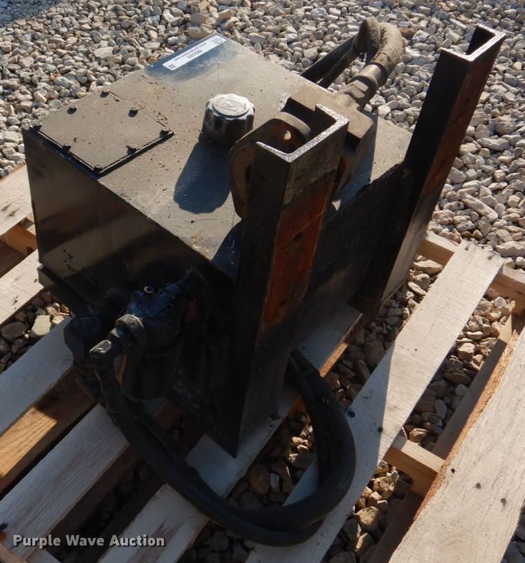 image for item IM9585 Hydraulic tank