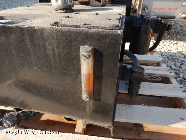 image for item IM9585 Hydraulic tank