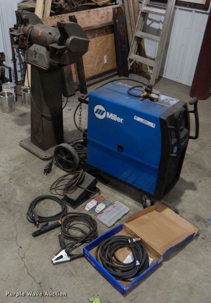 image for item IM9624 Miller Syncrowave 210  welder