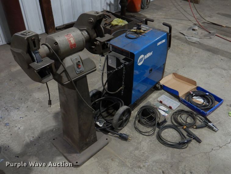 image for item IM9624 Miller Syncrowave 210  welder
