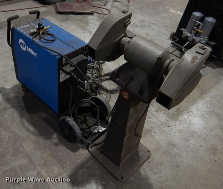 image for item IM9624 Miller Syncrowave 210  welder