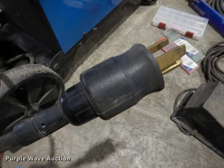 image for item IM9624 Miller Syncrowave 210  welder