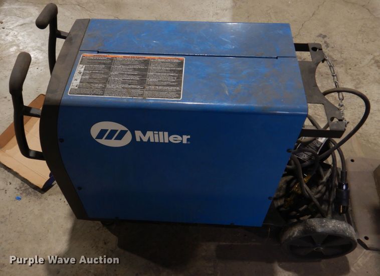 image for item IM9624 Miller Syncrowave 210  welder