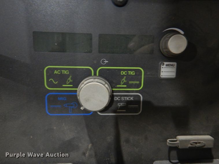 image for item IM9624 Miller Syncrowave 210  welder