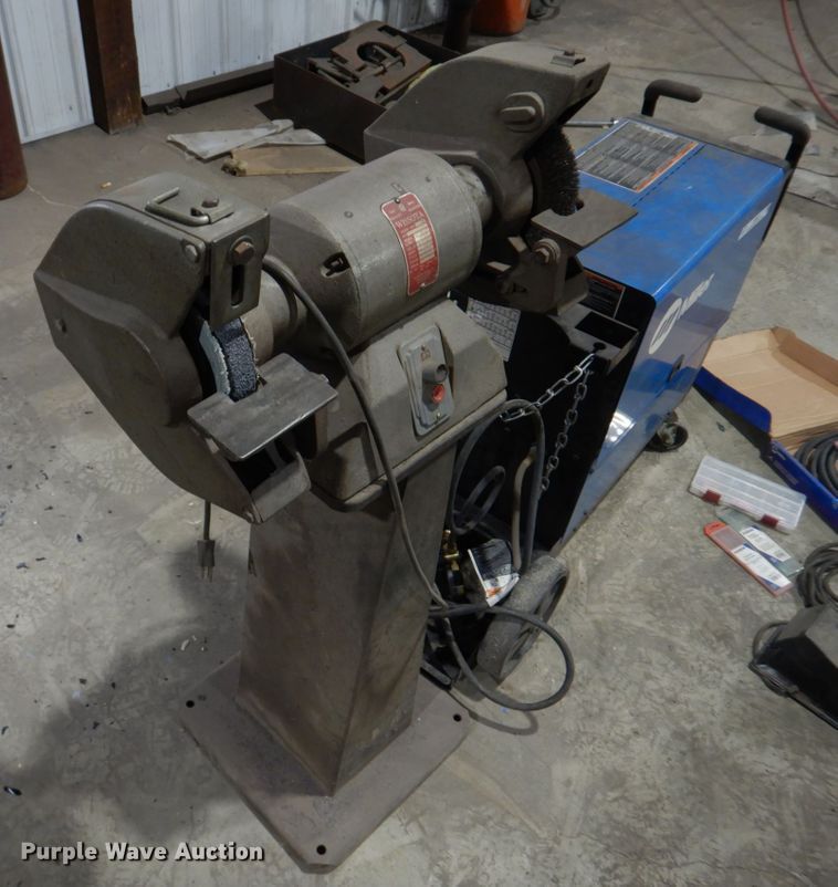 image for item IM9624 Miller Syncrowave 210  welder
